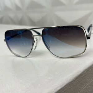 Stainless steel and blue midnight special DITA